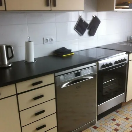 505 Boulevard Des Vernieres Les Tulipes * לה בורבול